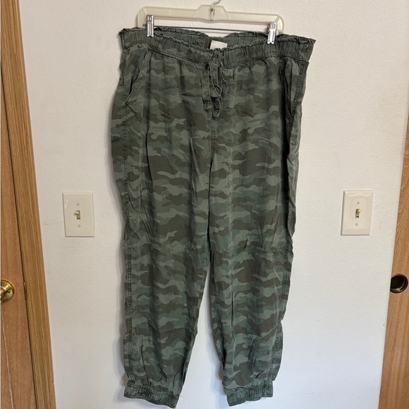 Green Knox Rose camouflage joggers size XXL - Picture 1 of 8